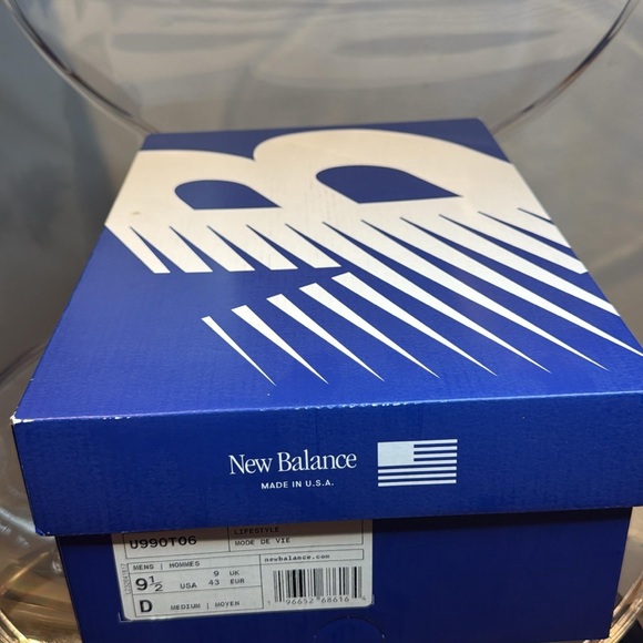 New Balance Men's Beige and Black Sneakers - Picture 8 of 8